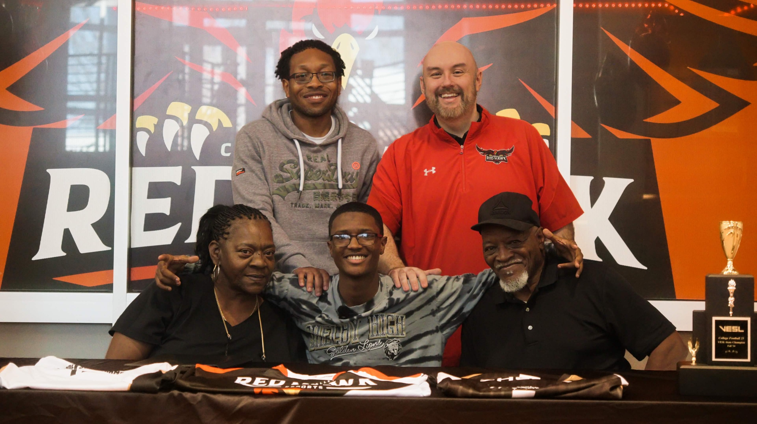 Red Hawk Esports signs Shelby product, state champion Pettis